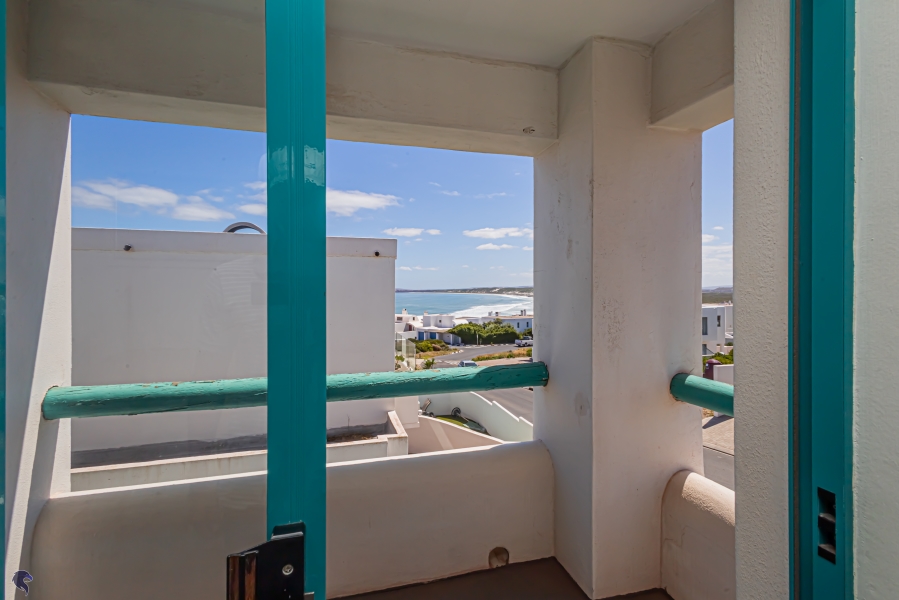 4 Bedroom Property for Sale in Paradise Beach Western Cape